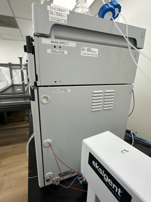 Sciex 4500 LC-MS/MS Triple Quadrupole Mass Spectrometer System w/ Shimadzu HPLC